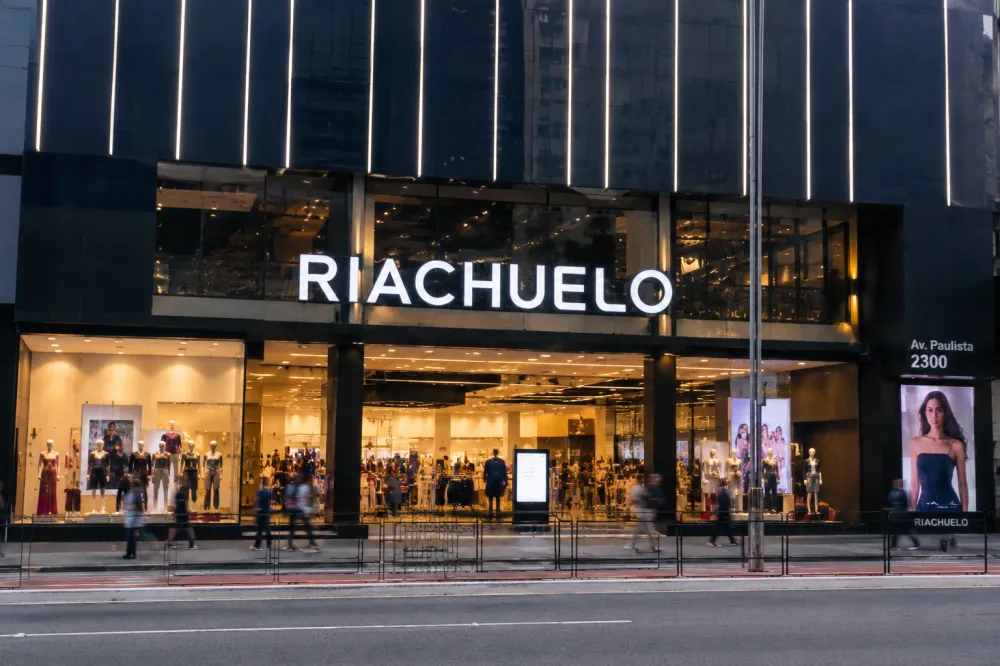Riachuelo volta ao lucro após seis anos e reforça recuperação no varejo de moda